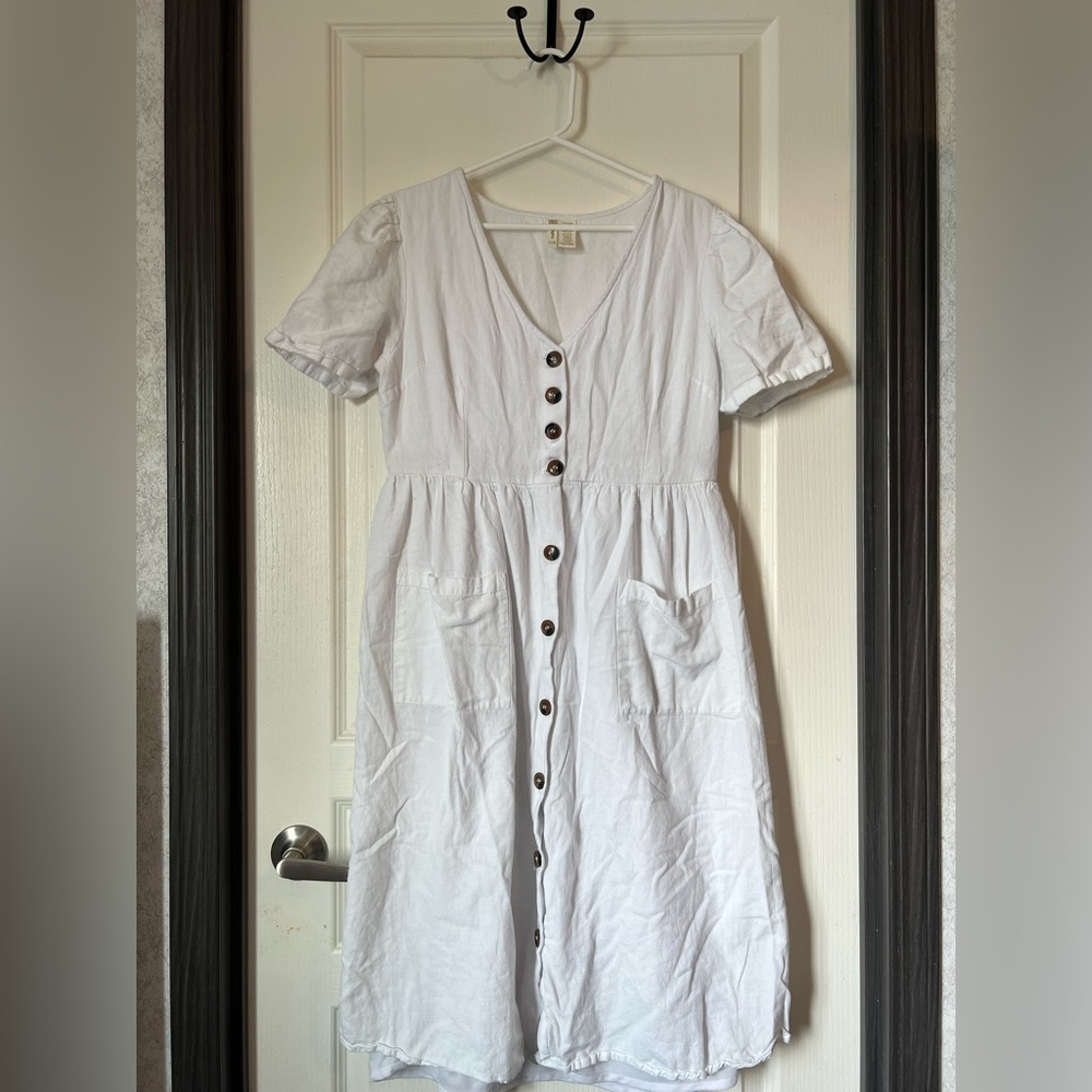 Japna White Button-Front Midi Dress
